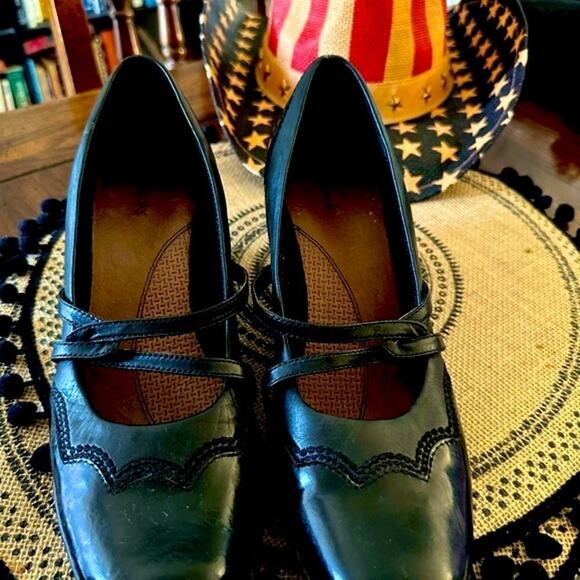 Clarks Mary Jane Wedges Black Patent Leather Size 9 - Picture 2 of 10